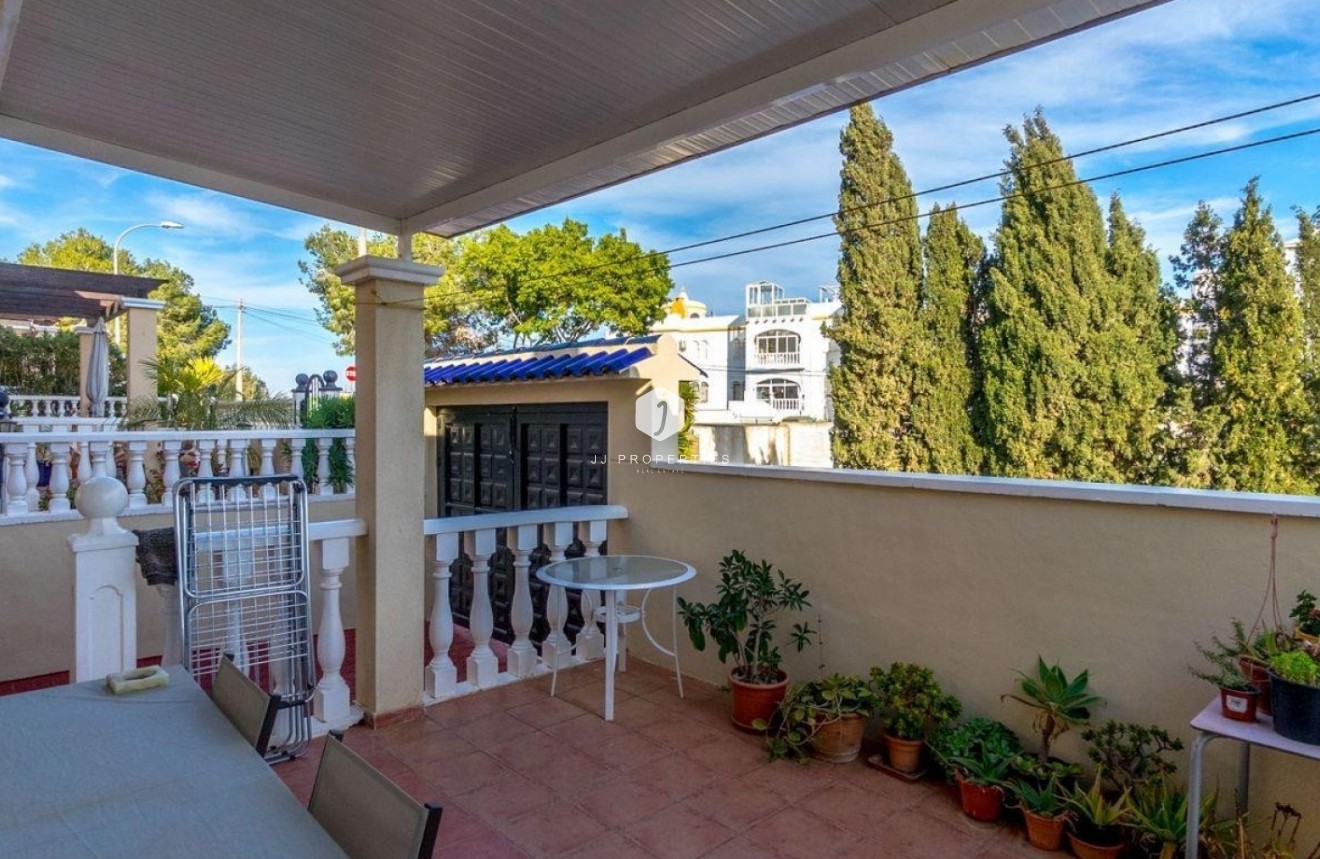 Tweedehands - Villa -
Orihuela Costa - Costa Blanca