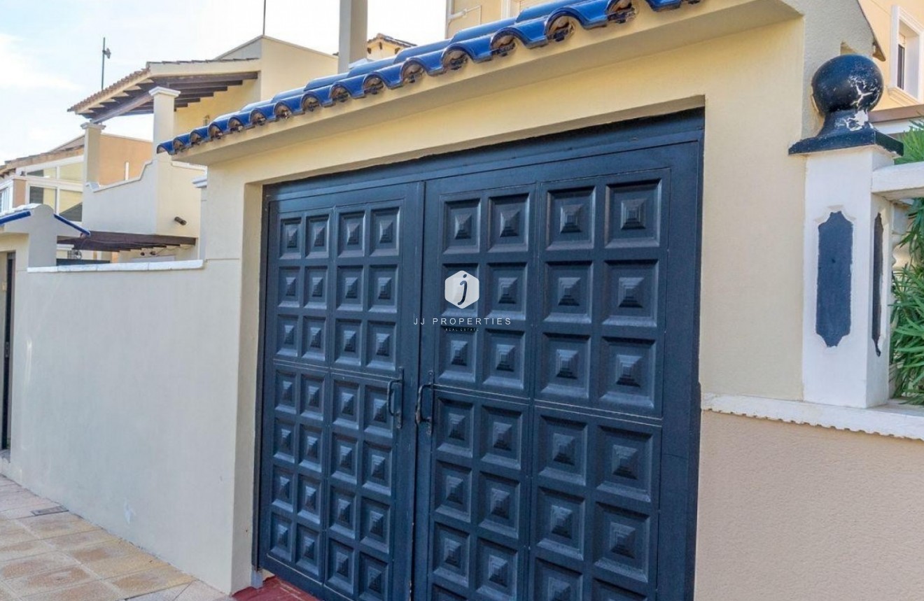 Tweedehands - Villa -
Orihuela Costa - Costa Blanca