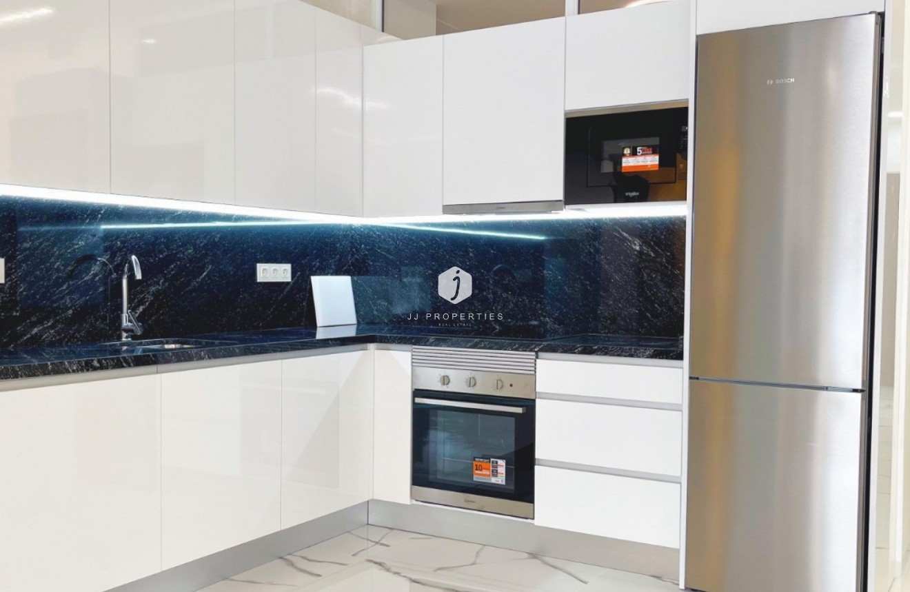 Tweedehands - Appartement / flat -
Torrevieja - Costa Blanca