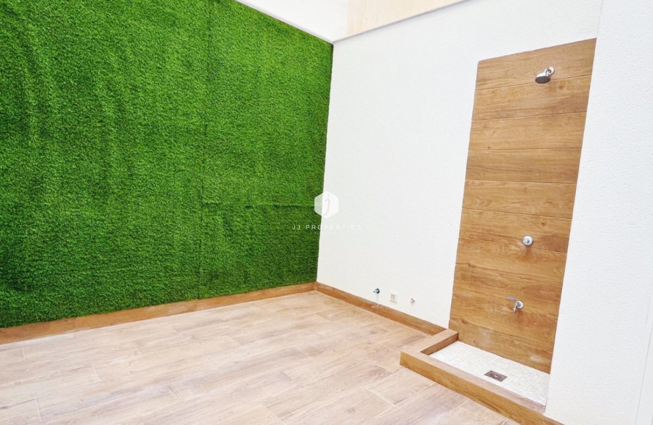 Tweedehands - Appartement / flat -
Torrevieja - Costa Blanca