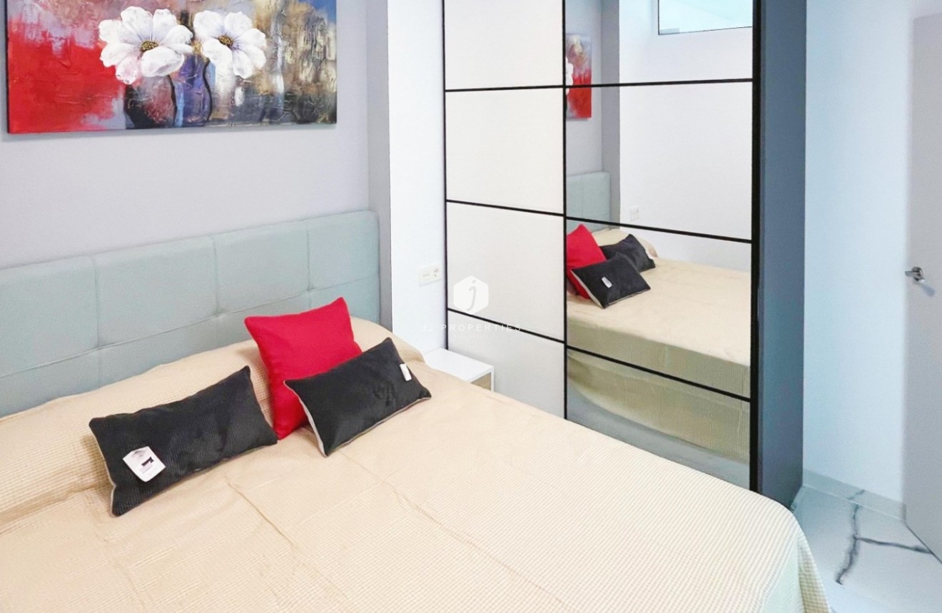 Tweedehands - Appartement / flat -
Torrevieja - Costa Blanca