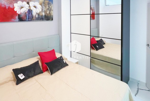 Tweedehands - Appartement / flat -
Torrevieja - Costa Blanca