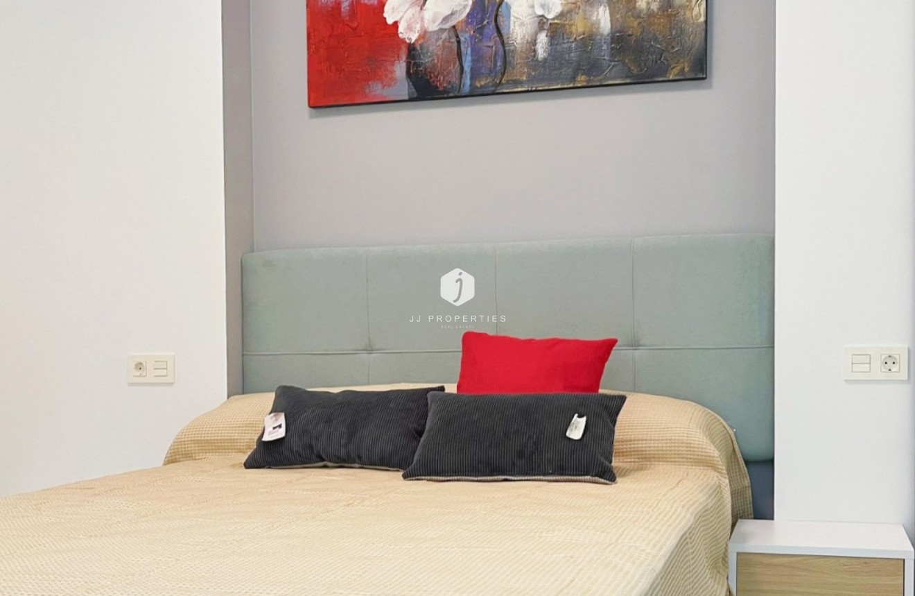 Tweedehands - Appartement / flat -
Torrevieja - Costa Blanca