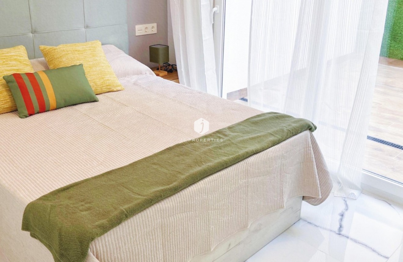 Tweedehands - Appartement / flat -
Torrevieja - Costa Blanca