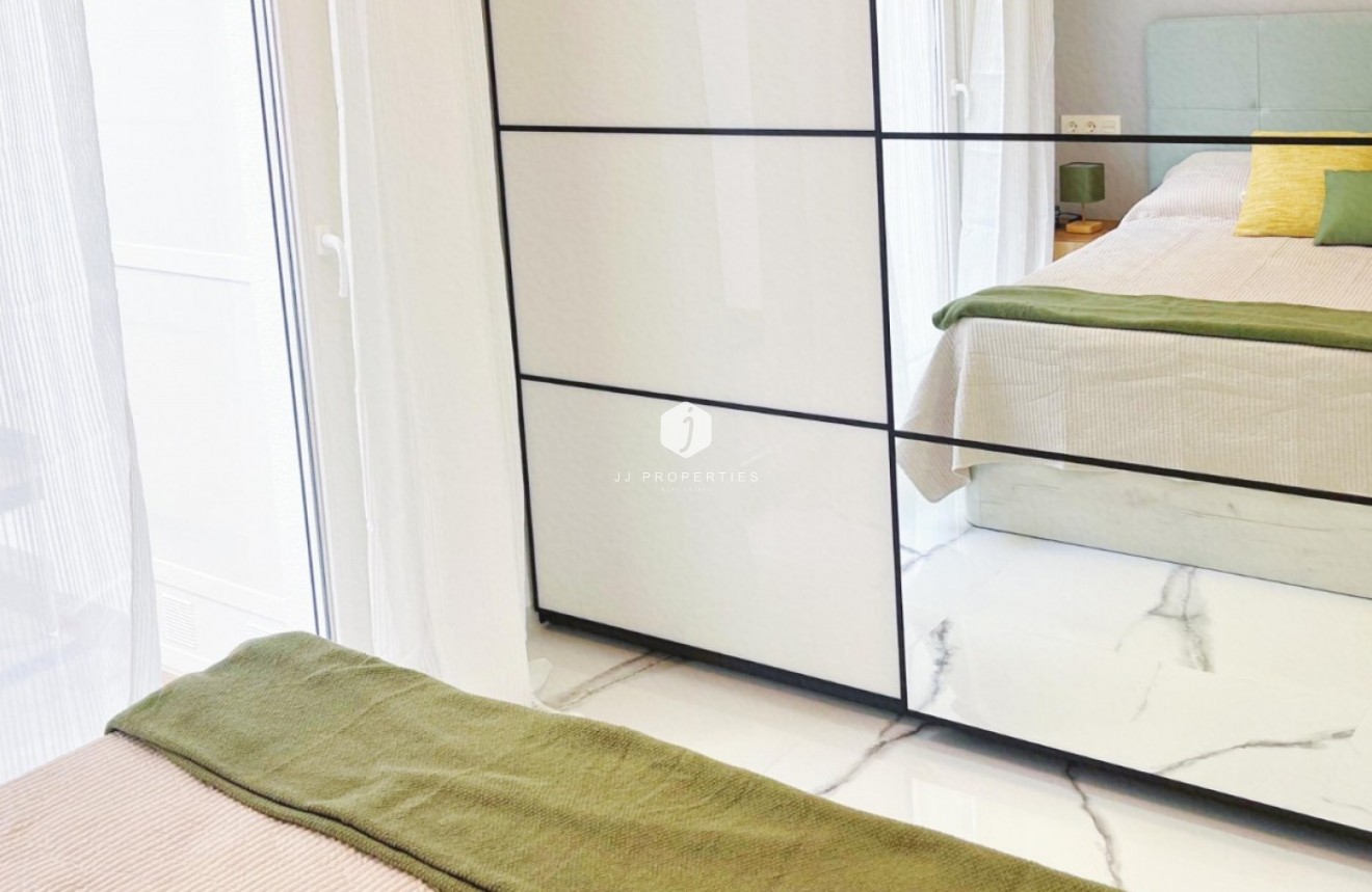 Tweedehands - Appartement / flat -
Torrevieja - Costa Blanca