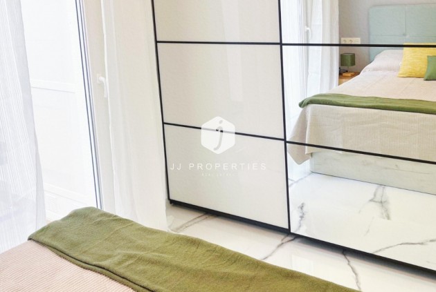 Tweedehands - Appartement / flat -
Torrevieja - Costa Blanca