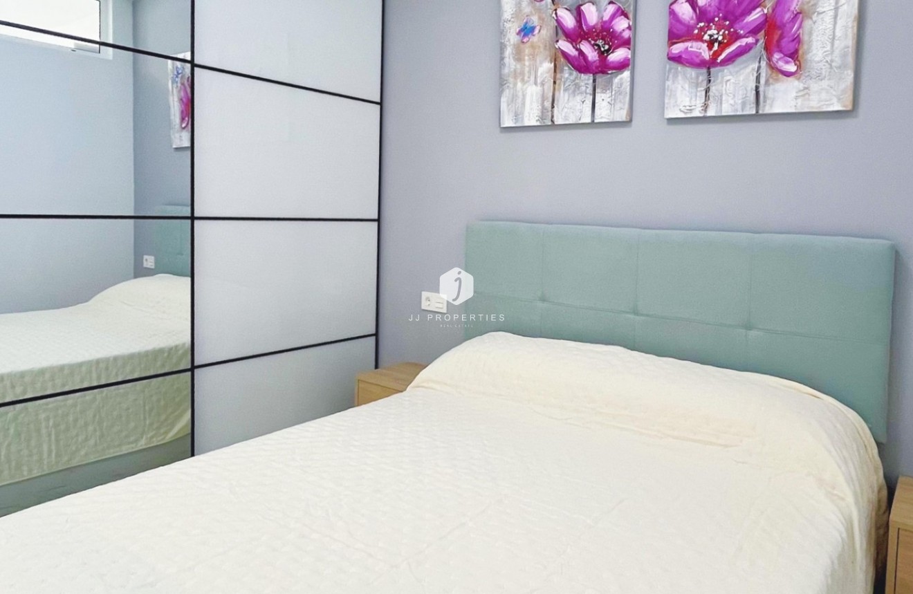 Tweedehands - Appartement / flat -
Torrevieja - Costa Blanca