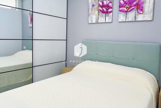 Tweedehands - Appartement / flat -
Torrevieja - Costa Blanca