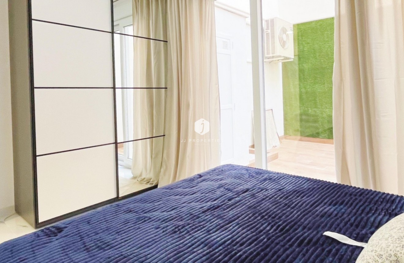 Tweedehands - Appartement / flat -
Torrevieja - Costa Blanca