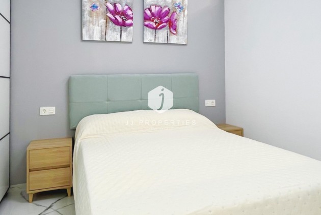 Tweedehands - Appartement / flat -
Torrevieja - Costa Blanca