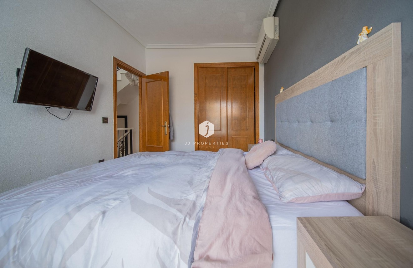 Tweedehands - Chalet -
Orihuela Costa - PAU 26