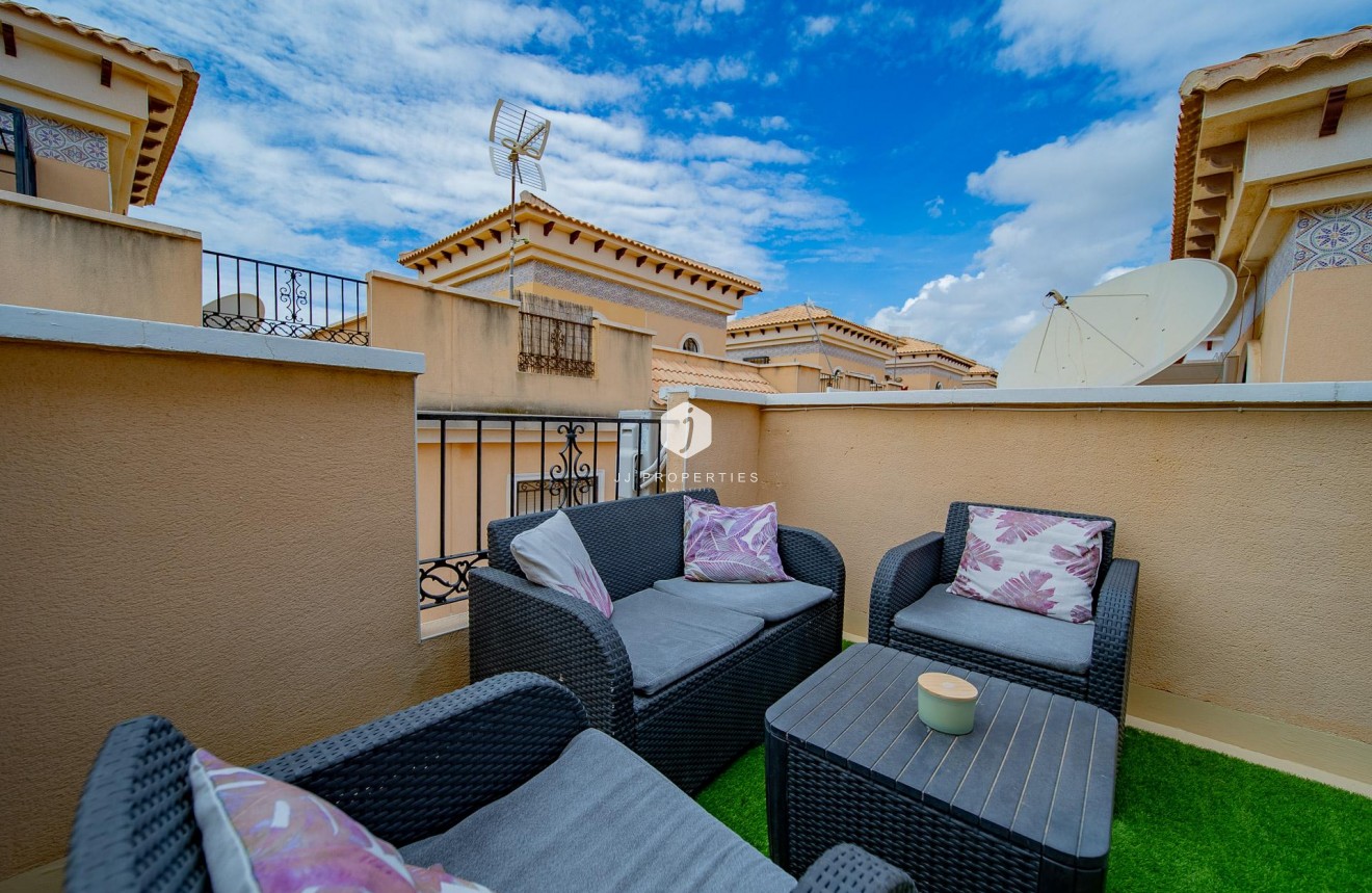 Tweedehands - Chalet -
Orihuela Costa - PAU 26