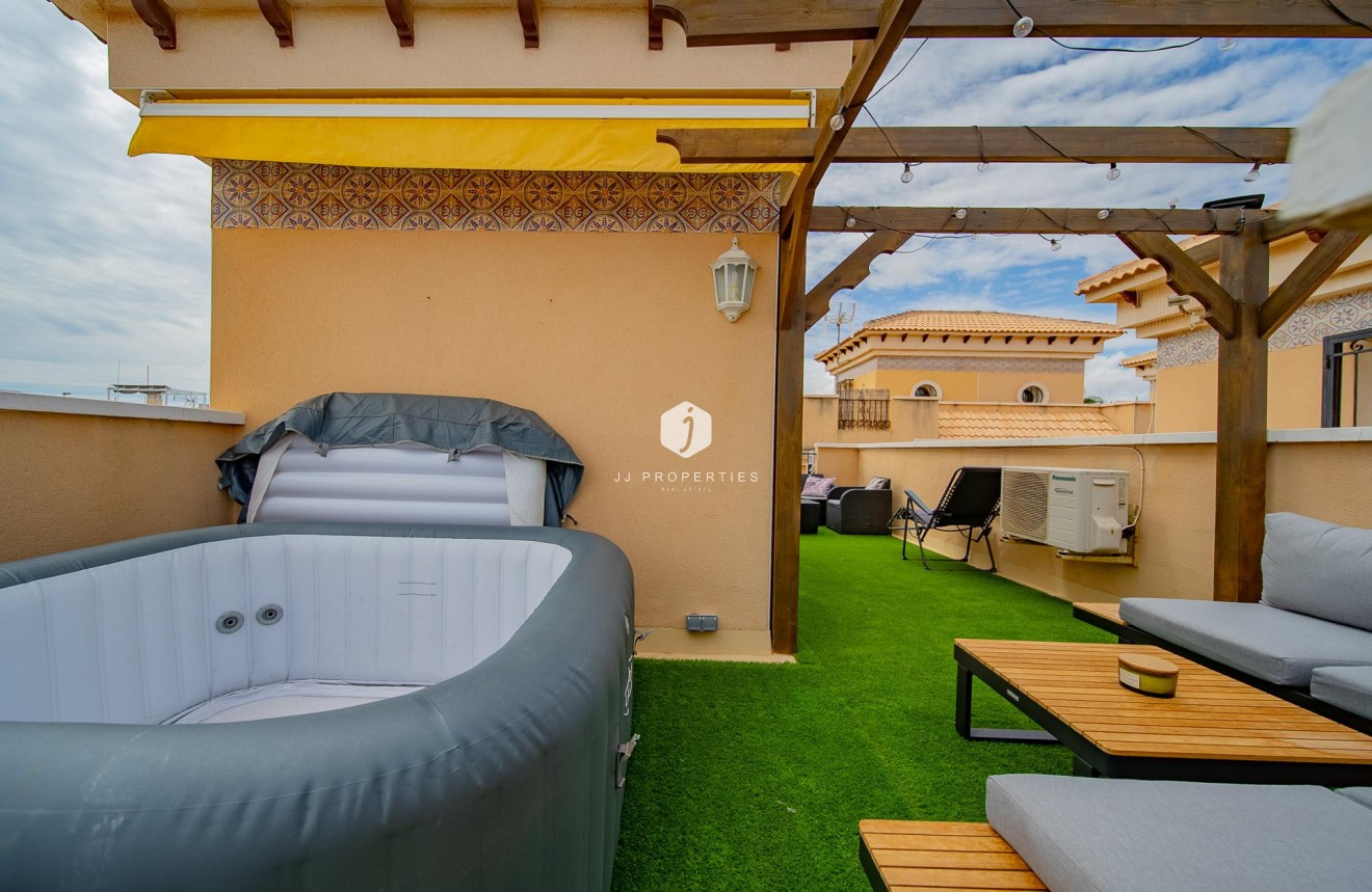 Tweedehands - Chalet -
Orihuela Costa - PAU 26