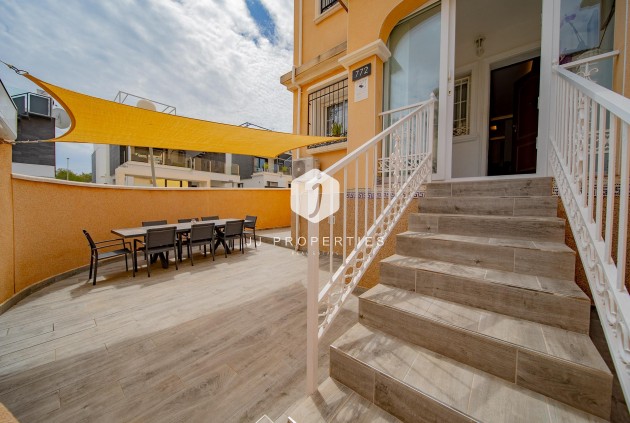 Tweedehands - Chalet -
Orihuela Costa - PAU 26