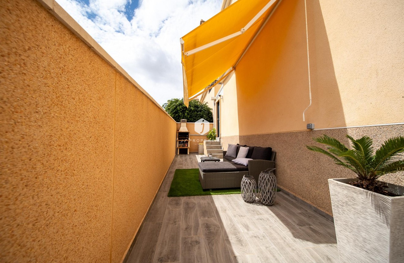 Tweedehands - Chalet -
Orihuela Costa - PAU 26