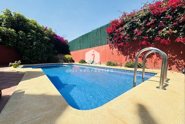 Tweedehands - Villa -
Ciudad Quesada - Costa Blanca