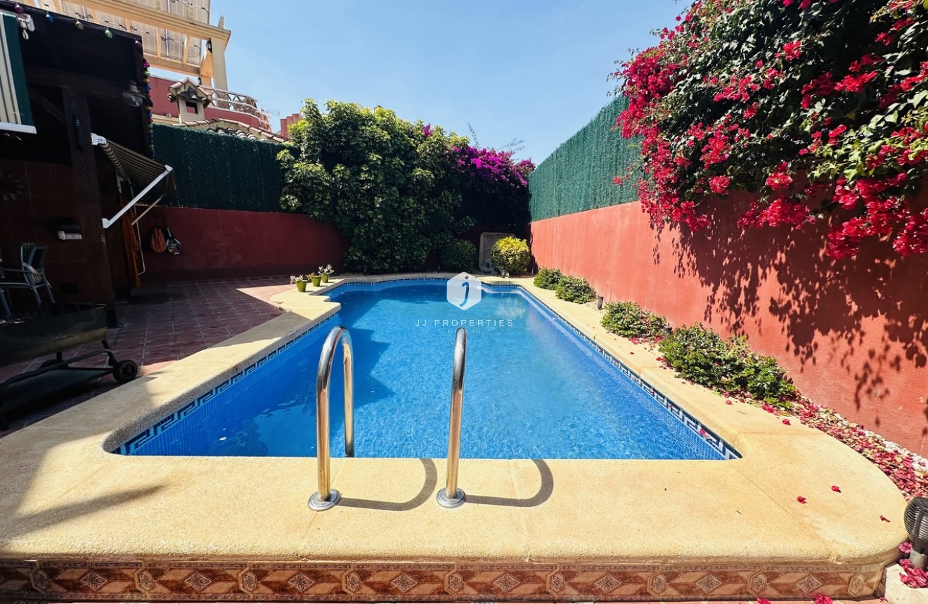 Tweedehands - Villa -
Ciudad Quesada - Costa Blanca