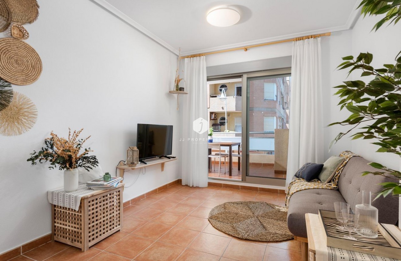 Tweedehands - Appartement / flat -
Guardamar del Segura - Pueblo