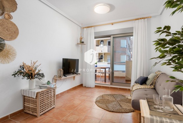Tweedehands - Appartement / flat -
Guardamar del Segura - Pueblo