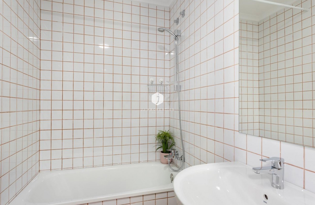 Tweedehands - Appartement / flat -
Guardamar del Segura - Pueblo