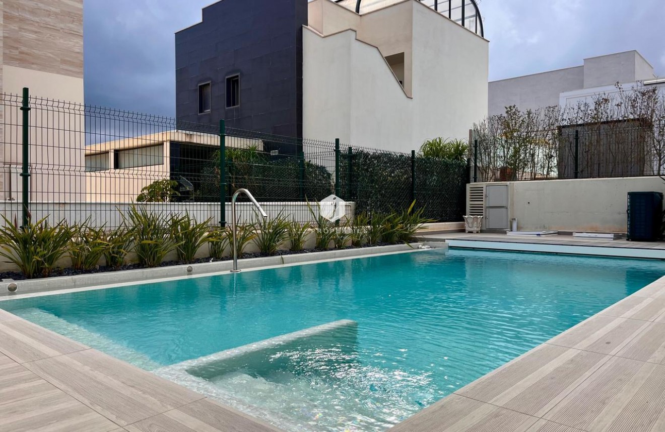 Tweedehands - Villa -
Dehesa de Campoamor - Costa Blanca