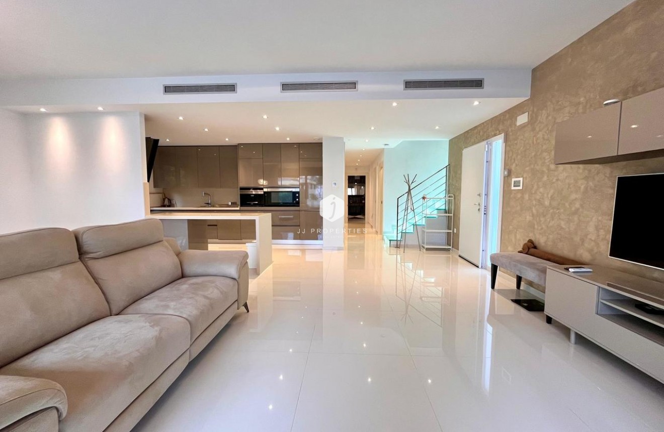 Tweedehands - Villa -
Dehesa de Campoamor - Costa Blanca