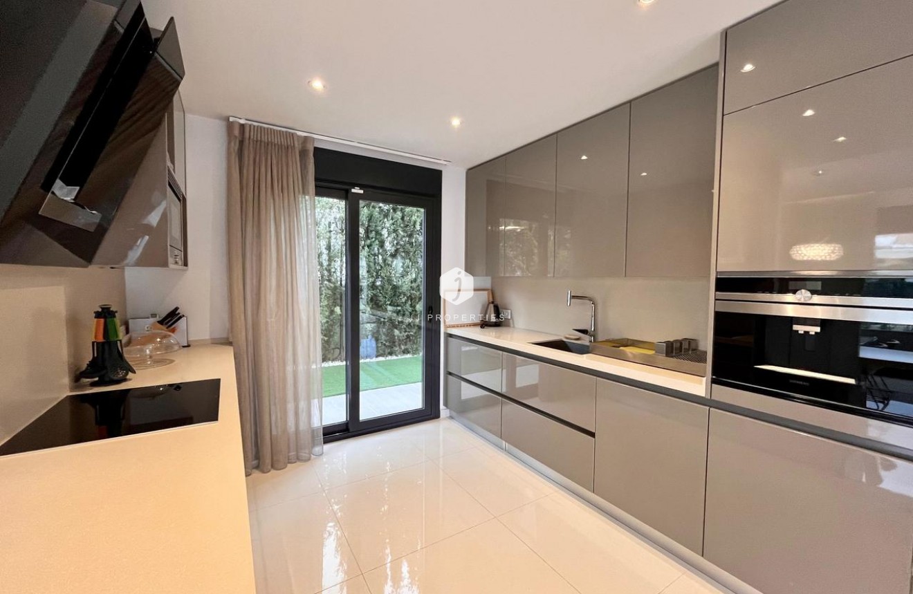 Tweedehands - Villa -
Dehesa de Campoamor - Costa Blanca