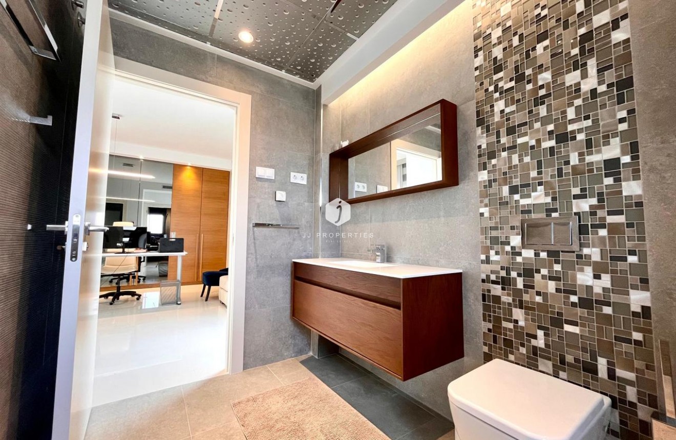 Tweedehands - Villa -
Dehesa de Campoamor - Costa Blanca