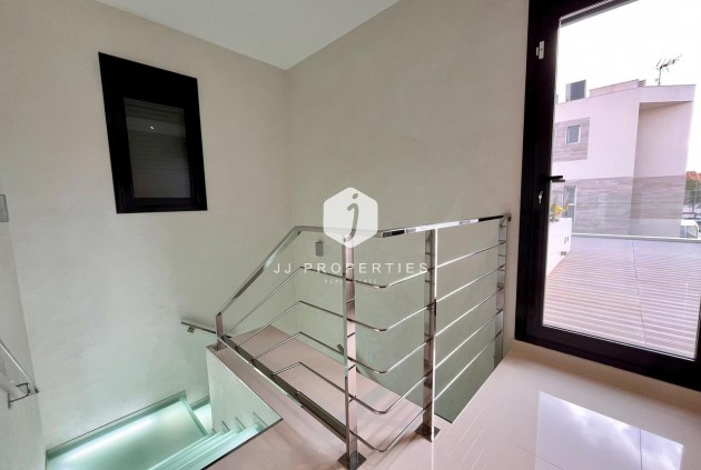 Tweedehands - Villa -
Dehesa de Campoamor - Costa Blanca