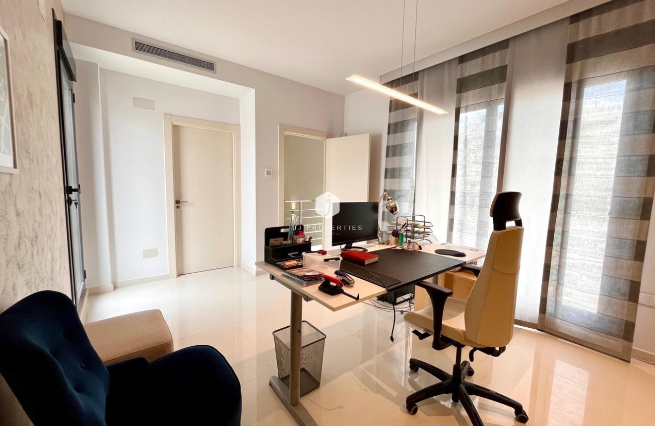 Tweedehands - Villa -
Dehesa de Campoamor - Costa Blanca