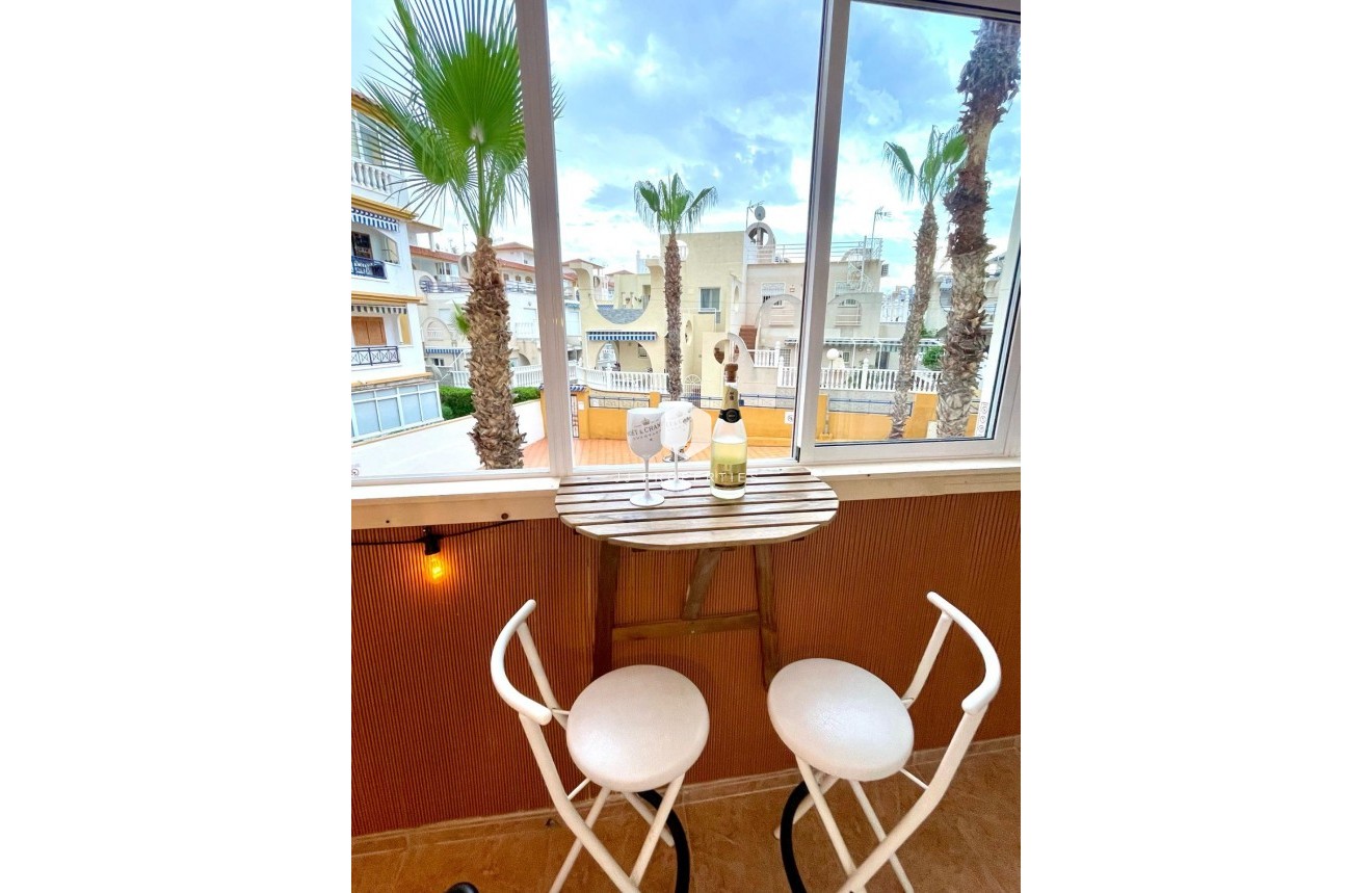 Tweedehands - Appartement / flat -
Torrevieja - La Mata