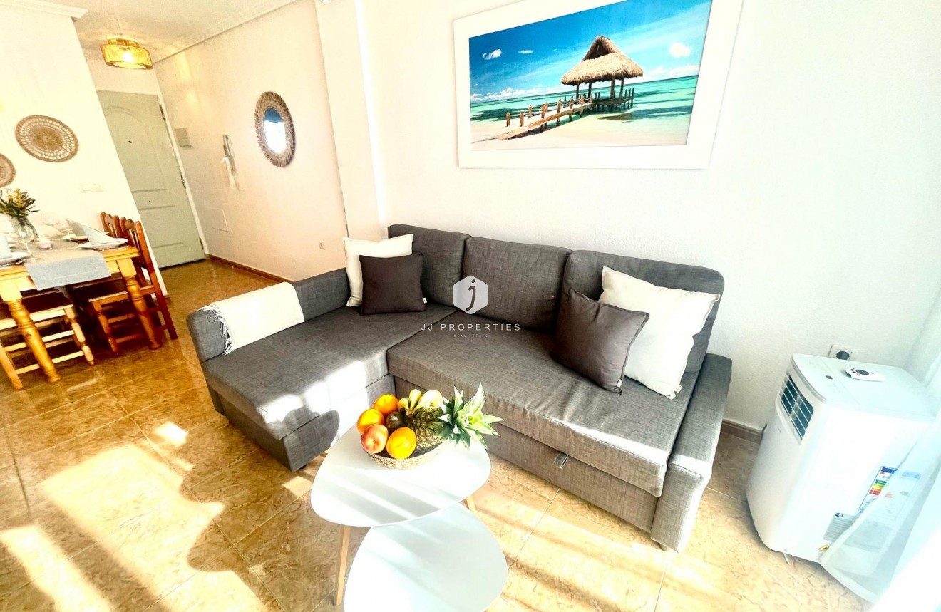 Tweedehands - Appartement / flat -
Torrevieja - La Mata