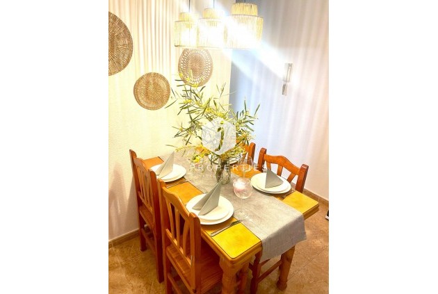Tweedehands - Appartement / flat -
Torrevieja - La Mata