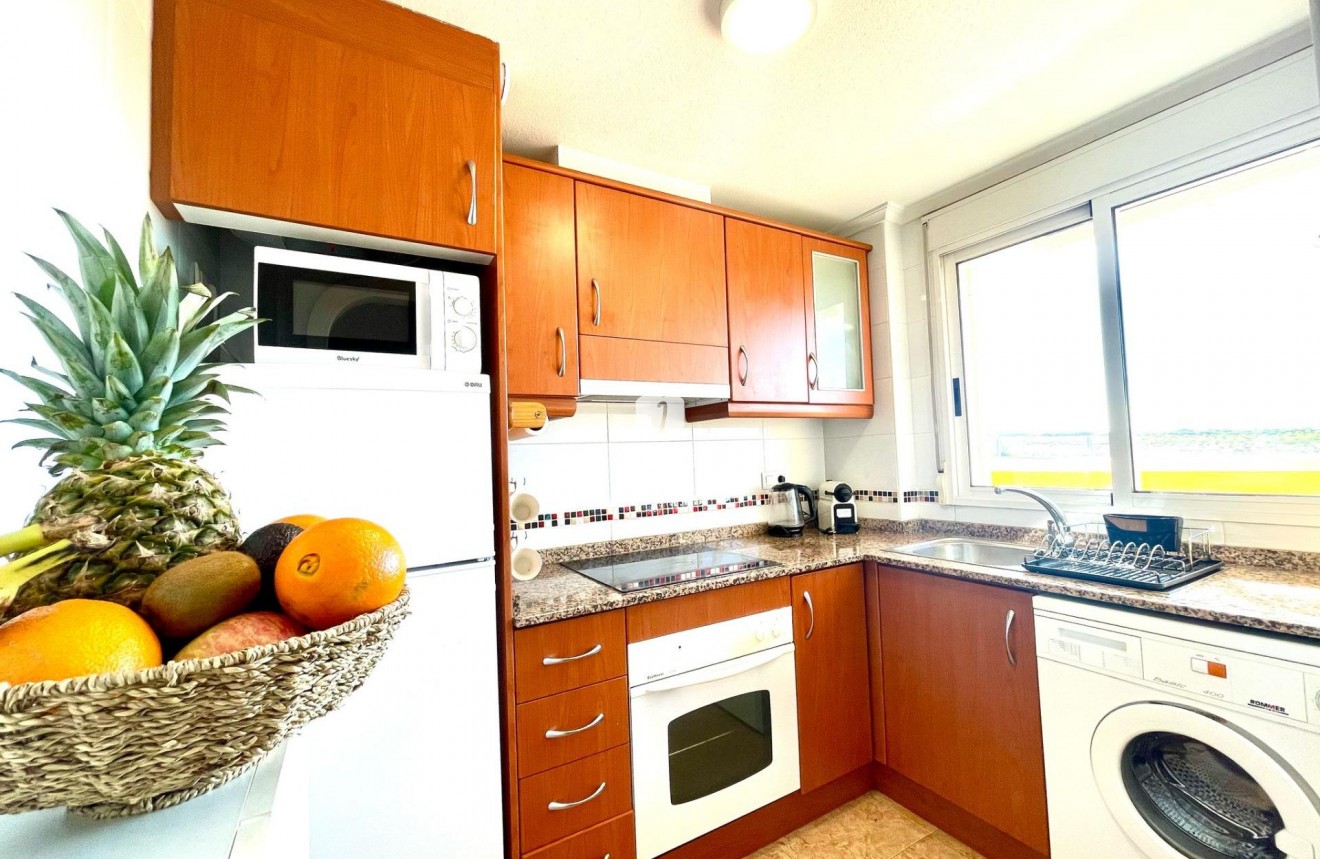 Tweedehands - Appartement / flat -
Torrevieja - La Mata