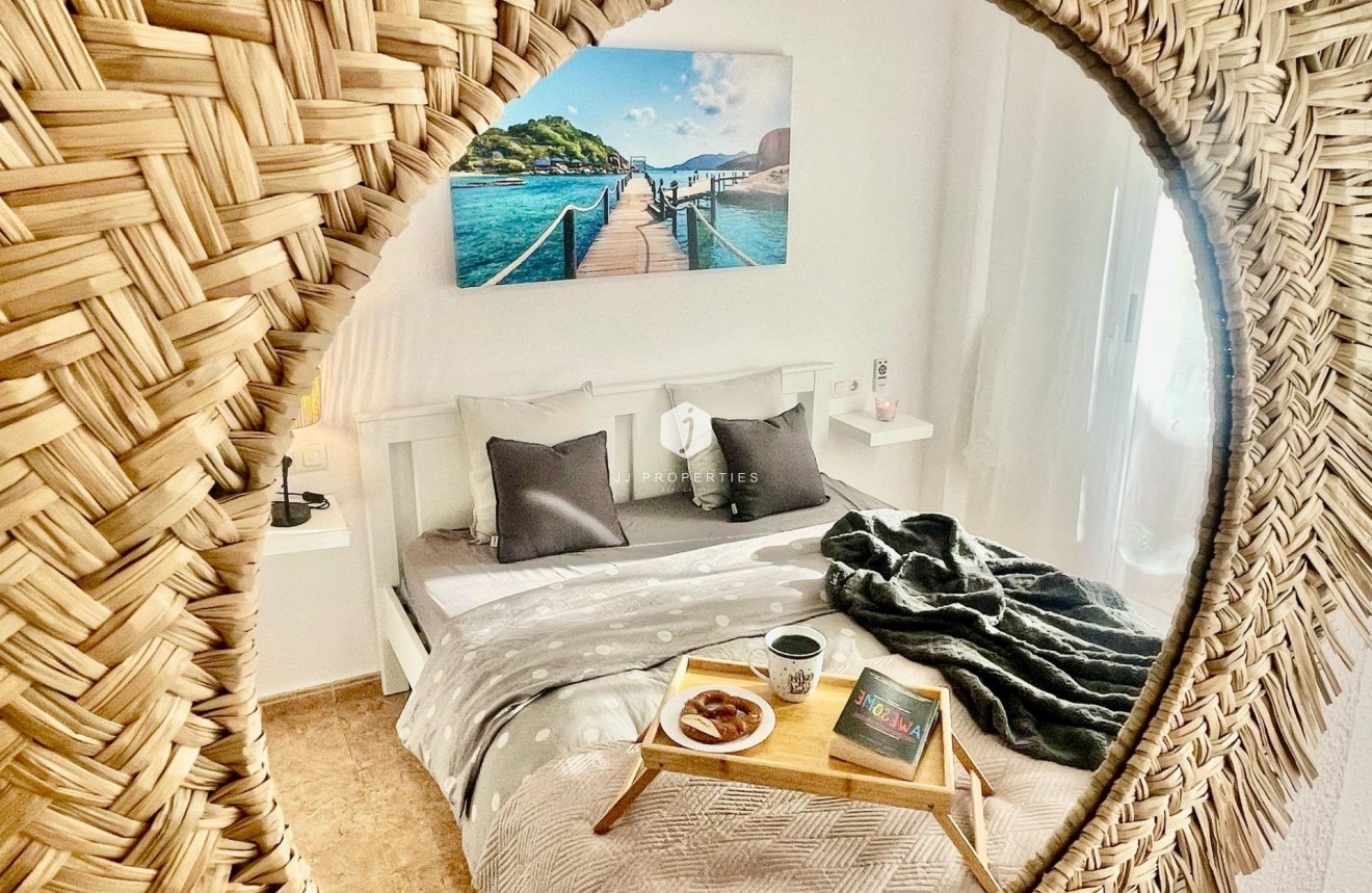 Tweedehands - Appartement / flat -
Torrevieja - La Mata