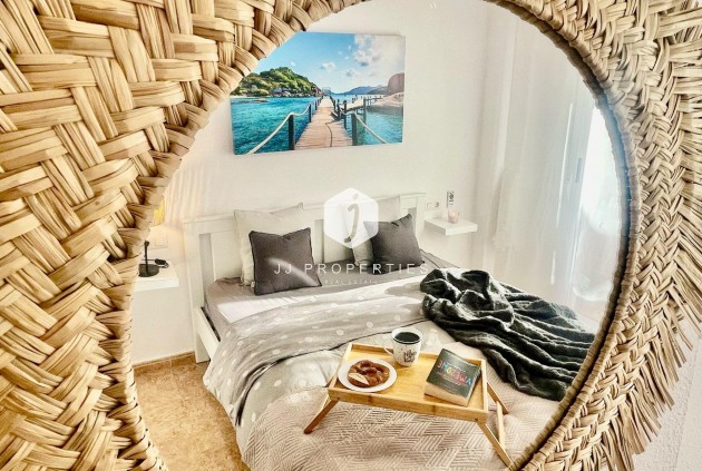 Tweedehands - Appartement / flat -
Torrevieja - La Mata