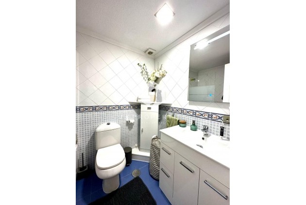 Tweedehands - Appartement / flat -
Torrevieja - La Mata