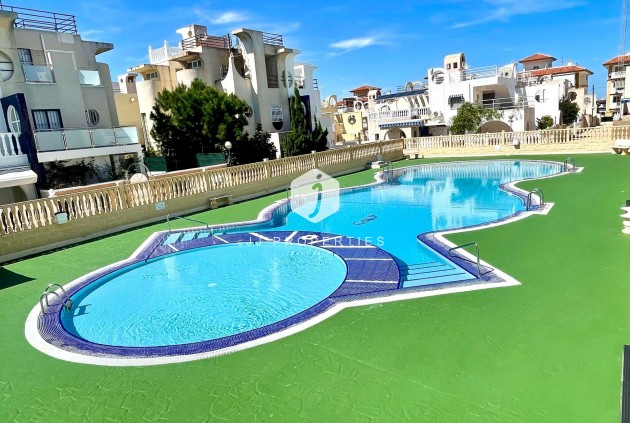 Tweedehands - Appartement / flat -
Torrevieja - La Mata
