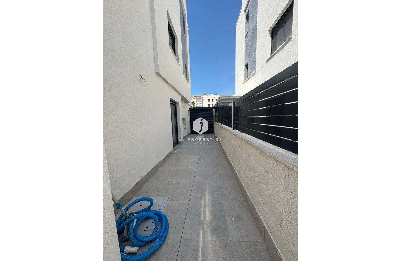 Tweedehands - Villa -
Guardamar del Segura - Guardamar