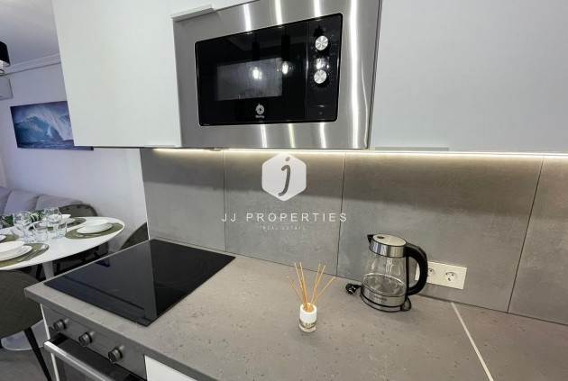 Segunda mano - Apartamento / piso -
Torrevieja - Centro