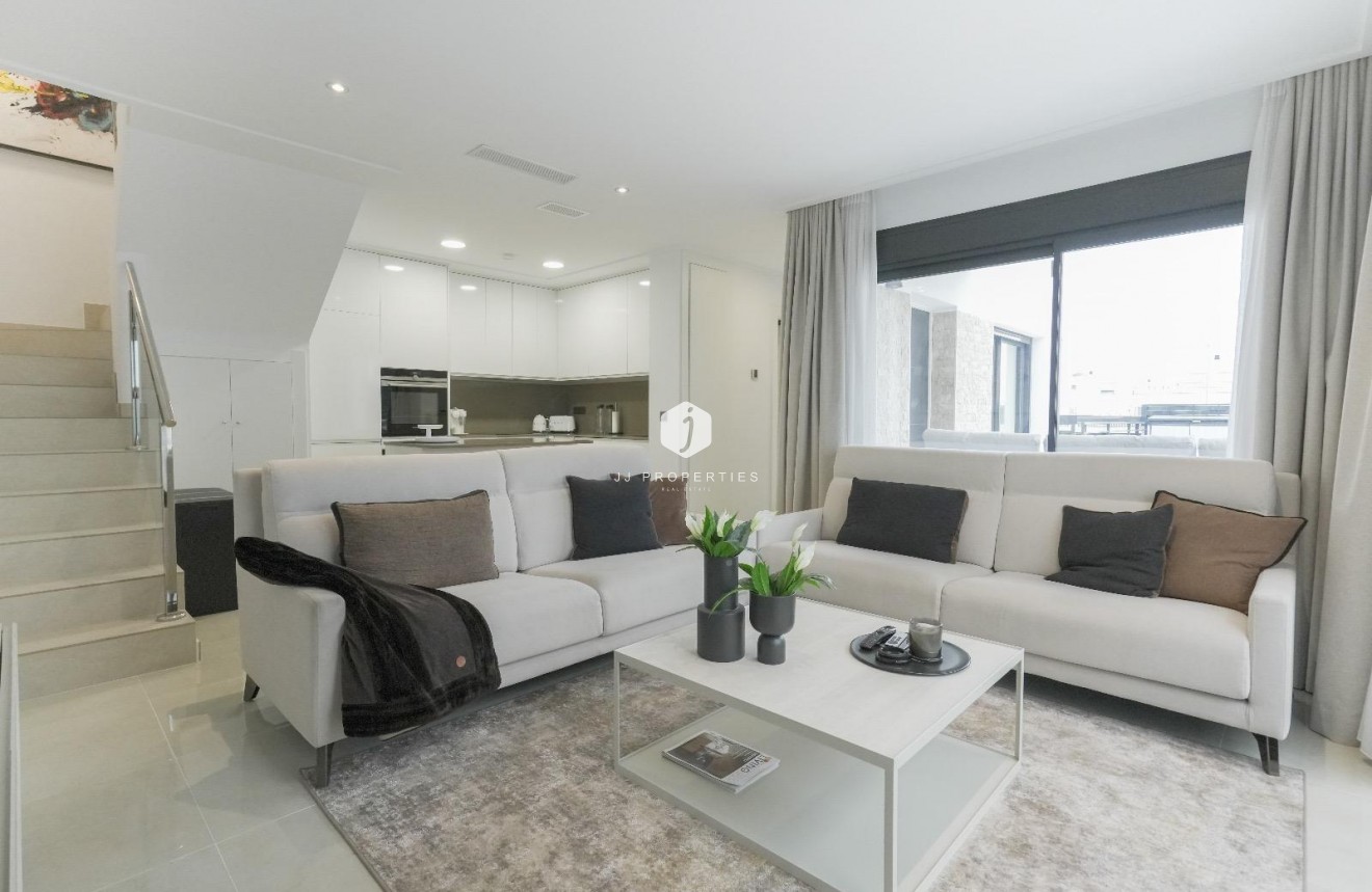 Z drugiej ręki - Villa -
Dolores