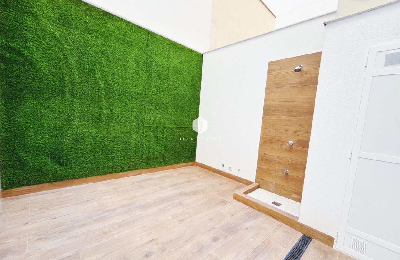 Aus zweiter Hand - Wohnung -
Torrevieja - Playa del Cura