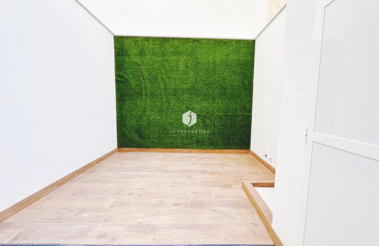 Aus zweiter Hand - Wohnung -
Torrevieja - Playa del Cura