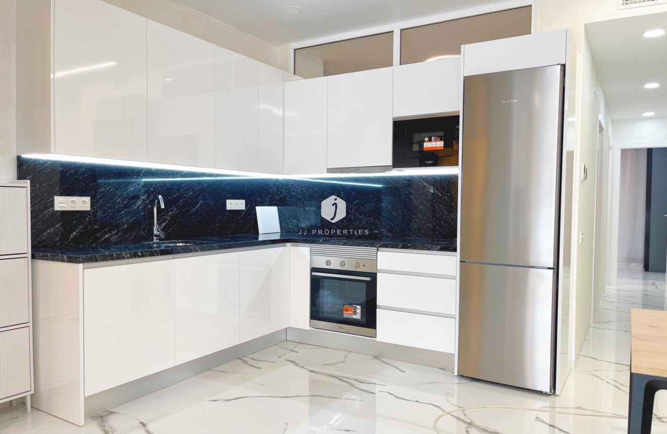 Aus zweiter Hand - Wohnung -
Torrevieja - Playa del Cura