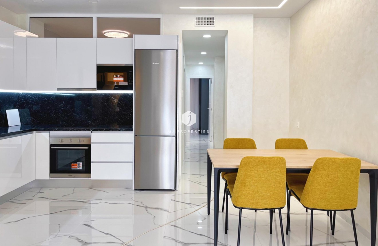 Aus zweiter Hand - Wohnung -
Torrevieja - Playa del Cura