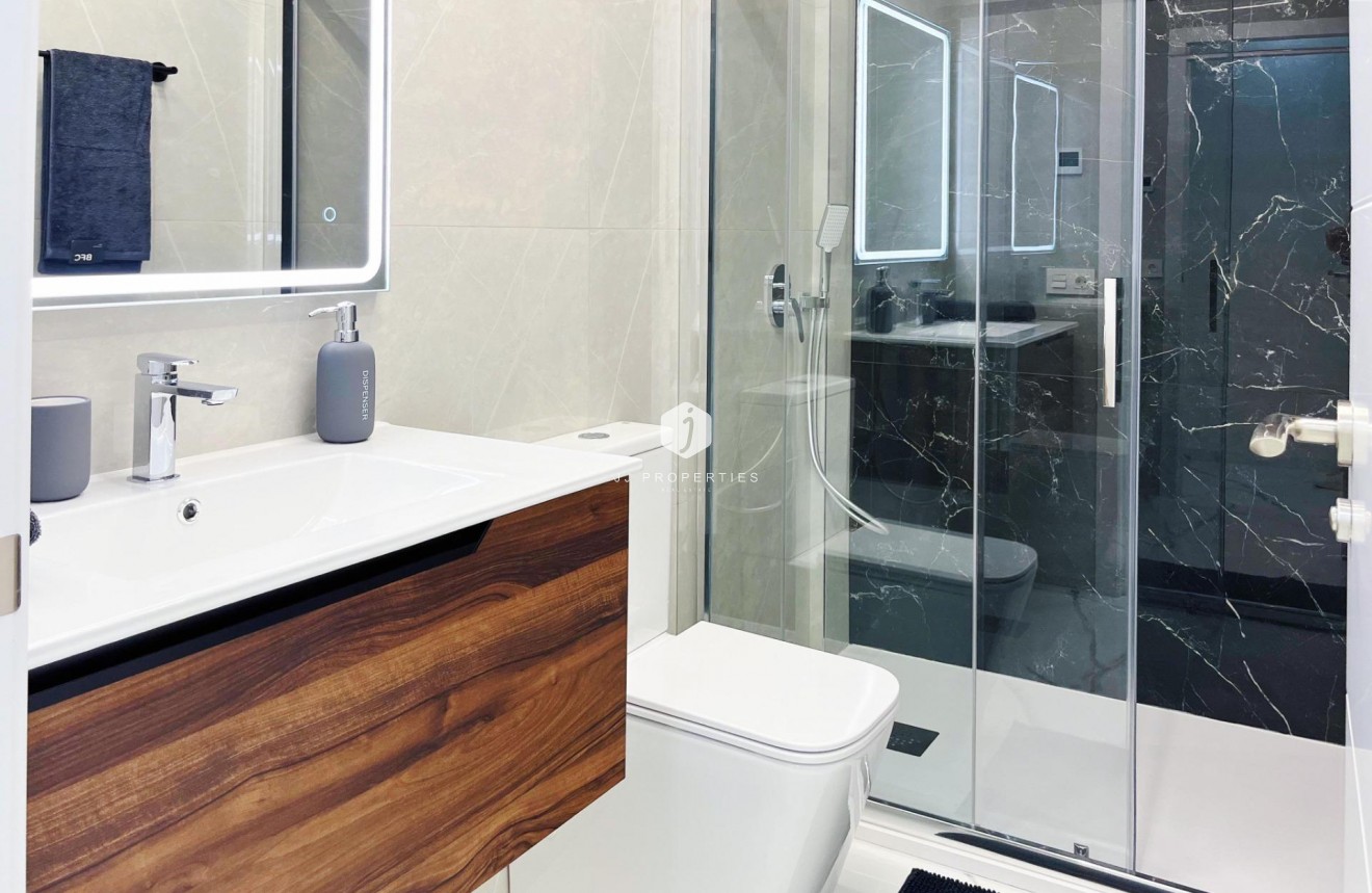 Aus zweiter Hand - Wohnung -
Torrevieja - Playa del Cura