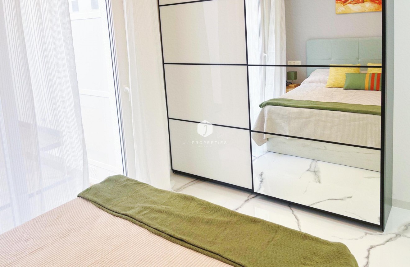 Aus zweiter Hand - Wohnung -
Torrevieja - Playa del Cura