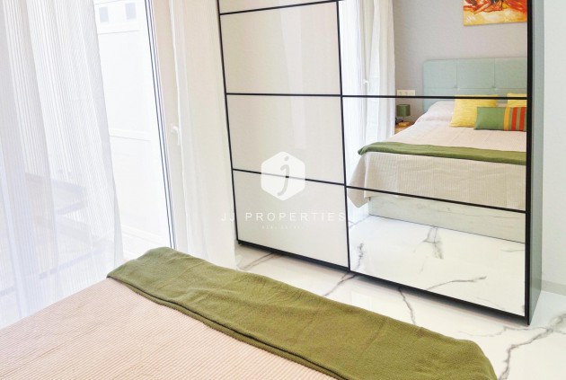 Aus zweiter Hand - Wohnung -
Torrevieja - Playa del Cura