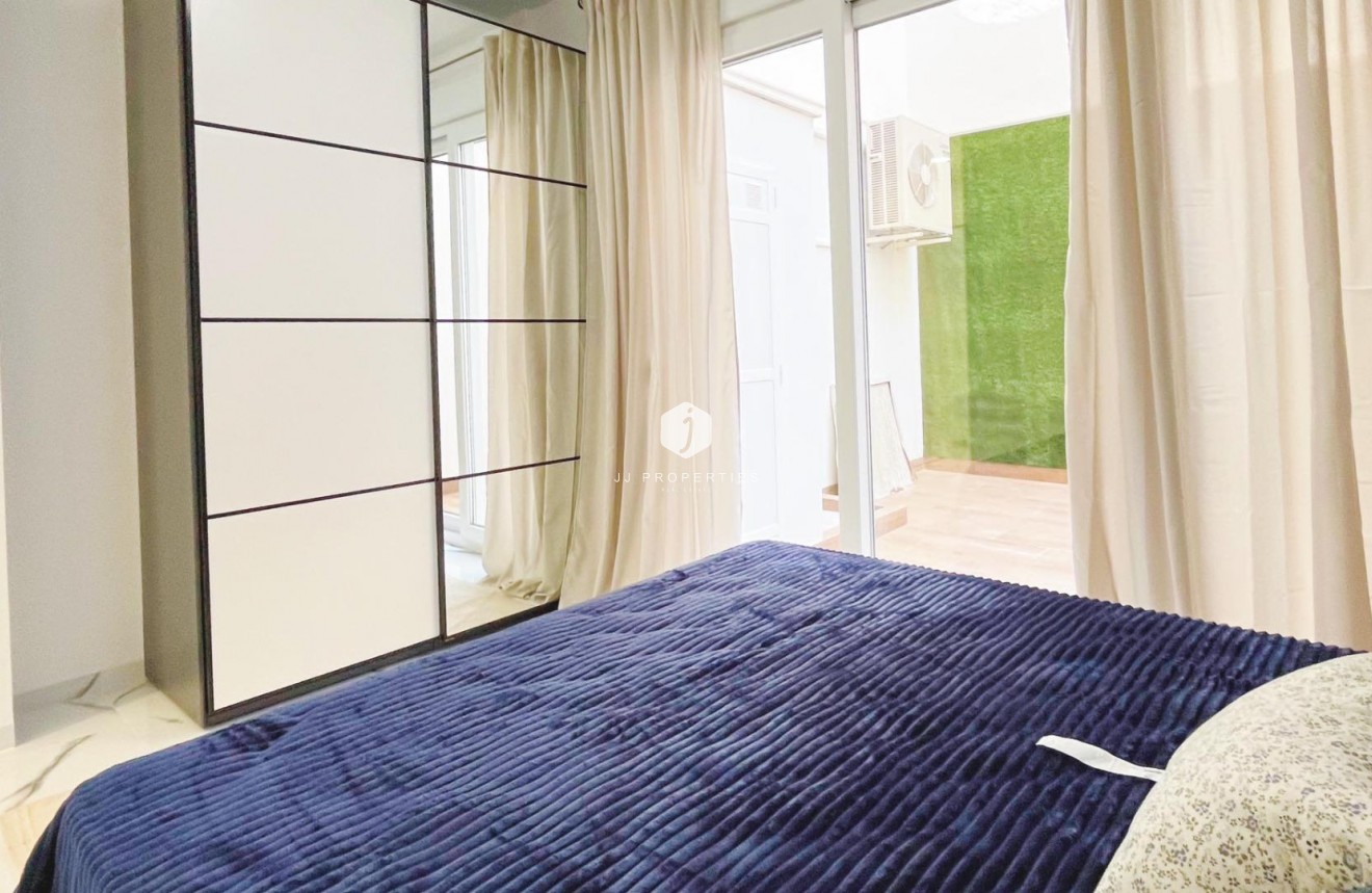 Tweedehands - Appartement / flat -
Torrevieja - Playa del Cura