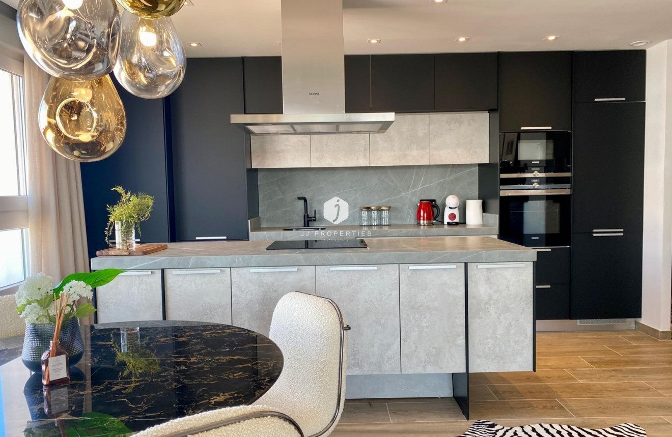 Tweedehands - Penthouse -
Torrevieja - Punta prima